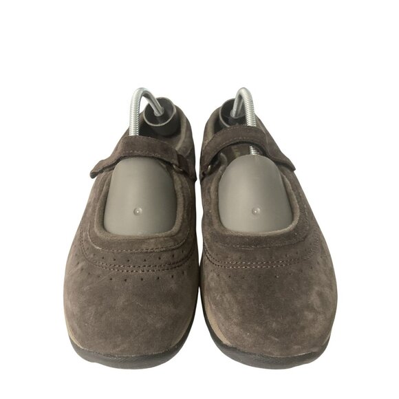 LL Bean Women's Size 9.5M Brown Suede  Adjustable Strap Mary Jane Shoes - Picture 2 of 8